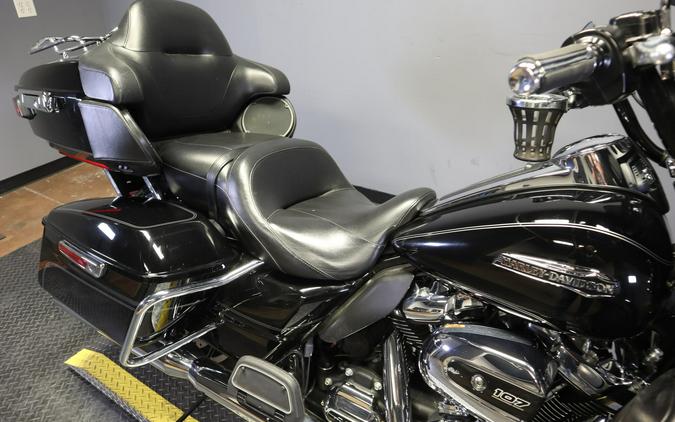 2017 Harley-Davidson Electra Glide Ultra Classic Vivid Black