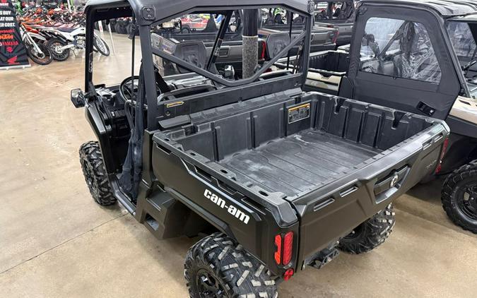 2020 Can-Am Defender DPS HD10