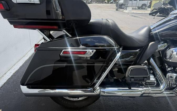 2017 Harley-Davidson® FLHTCU - Electra Glide® Ultra Classic®