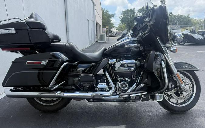 2017 Harley-Davidson® FLHTCU - Electra Glide® Ultra Classic®