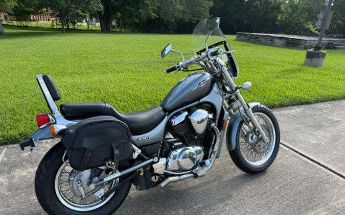 2005 Suzuki Boulevard S50