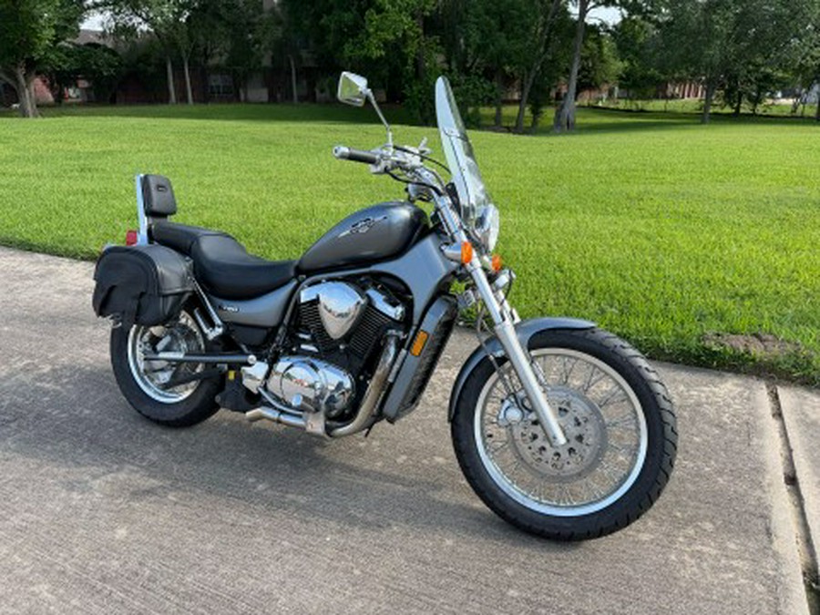 2005 Suzuki Boulevard S50