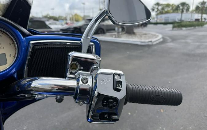 2018 Indian Motorcycle® Roadmaster® Elite ABS Cobalt Candy / Black Crystal w/ 23K Gold Trim