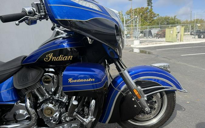 2018 Indian Motorcycle® Roadmaster® Elite ABS Cobalt Candy / Black Crystal w/ 23K Gold Trim