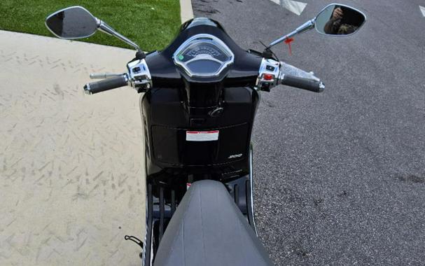 2023 Vespa GTS 300