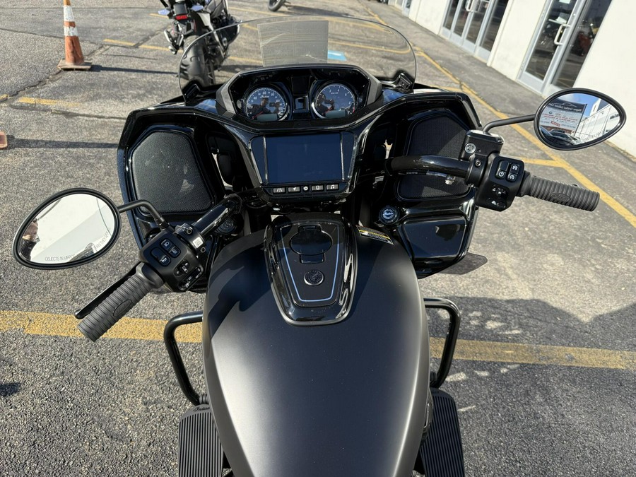 2026 Indian Motorcycle Challenger Dark Horse