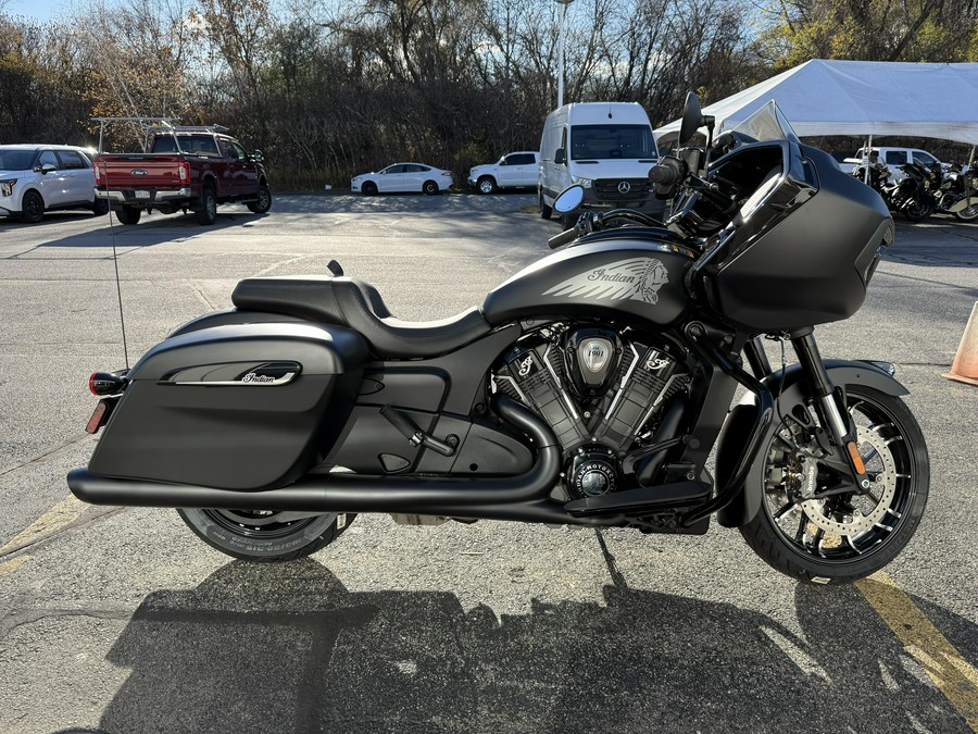 2026 Indian Motorcycle Challenger Dark Horse