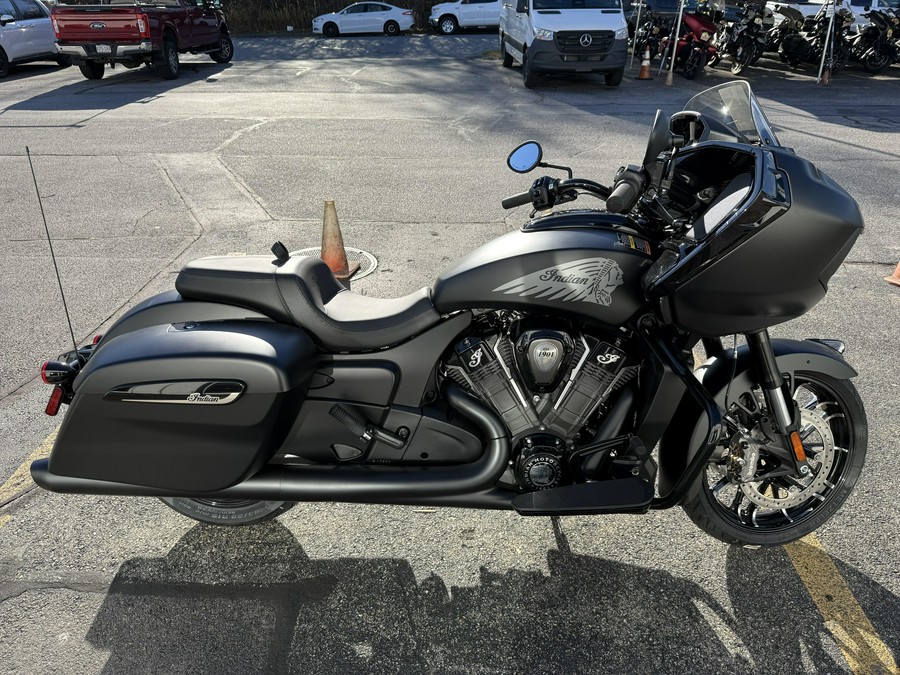2026 Indian Motorcycle Challenger Dark Horse