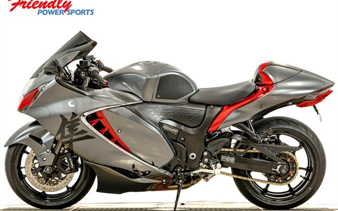 2022 Suzuki Hayabusa Review: Hypersport Track Time!