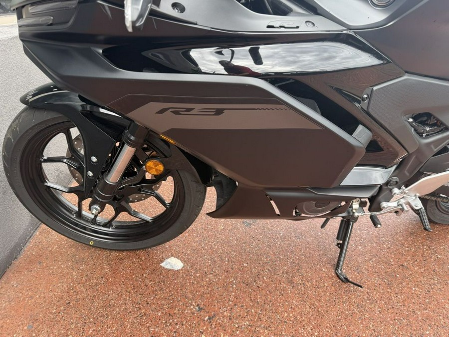2025 Yamaha YZF-R3