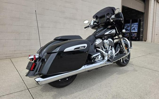 2021 Indian Motorcycle® Chieftain® Limited Thunder Black Pearl