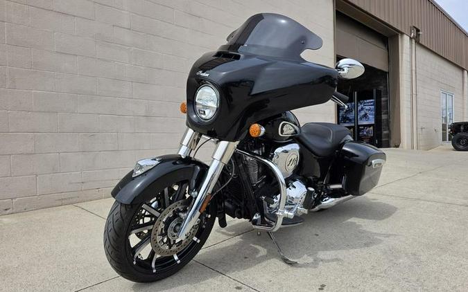 2021 Indian Motorcycle® Chieftain® Limited Thunder Black Pearl