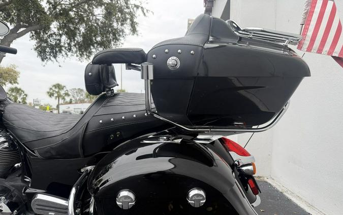 2018 Indian Motorcycle® Roadmaster® ABS Thunder Black