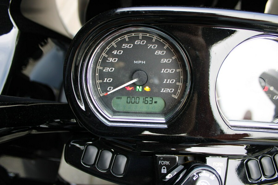 2025 Harley-Davidson® Road Glide® 3 Billiard Gray