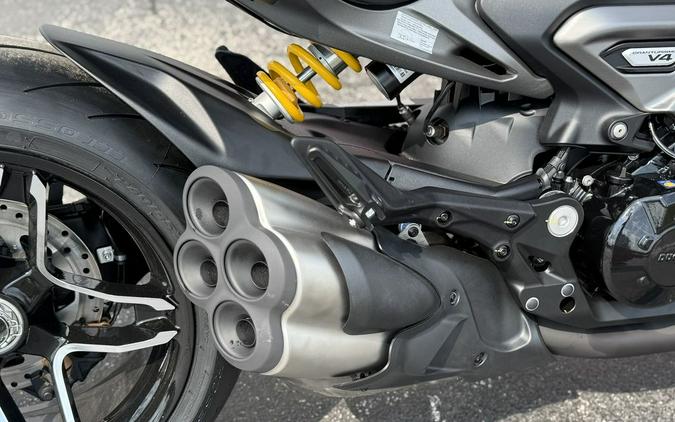 2027 Ducati Xdiavel V4 Black Lava DEMO - 003177