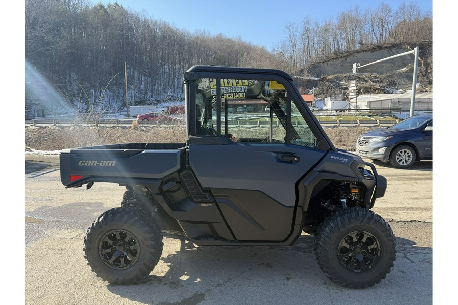 2026 Can-Am Defender XT CAB HD11