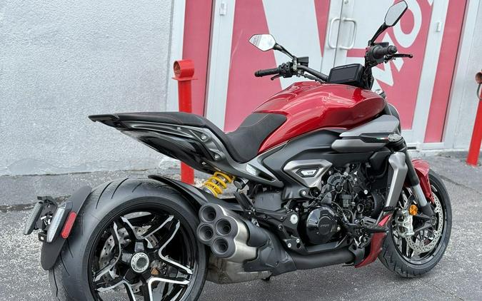 2027 Ducati Xdiavel V4 Burning Red - 003191