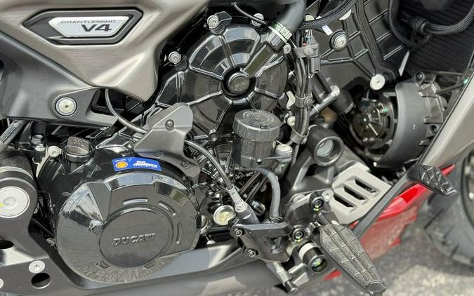 2027 Ducati Xdiavel V4 Burning Red - 003191
