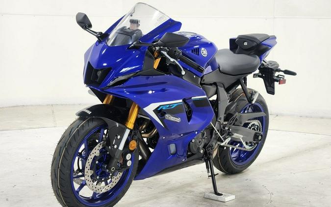 2025 Yamaha YZF-R7