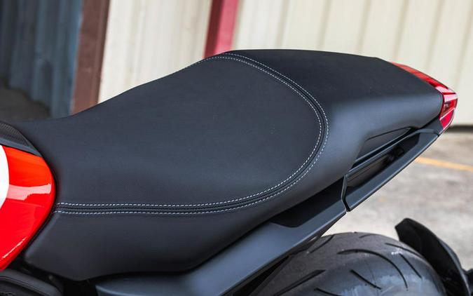 2024 Indian Motorcycle® FTR Indy Red/Black