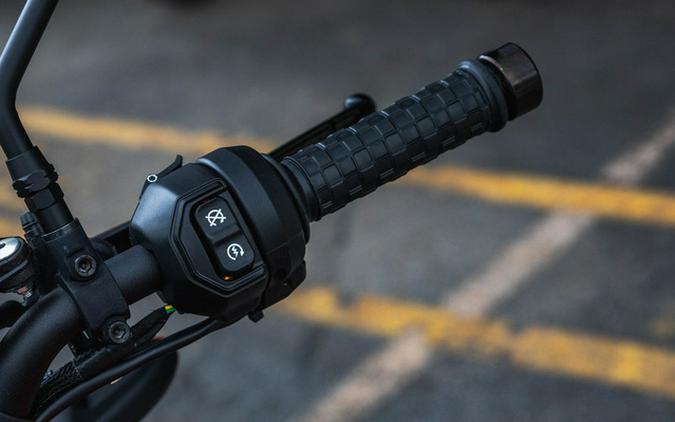 2024 Indian FTR Indy Red/Black