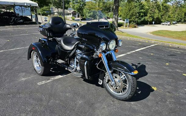 2018 Harley-Davidson Trike FLHTCUTG - Tri Glide Ultra