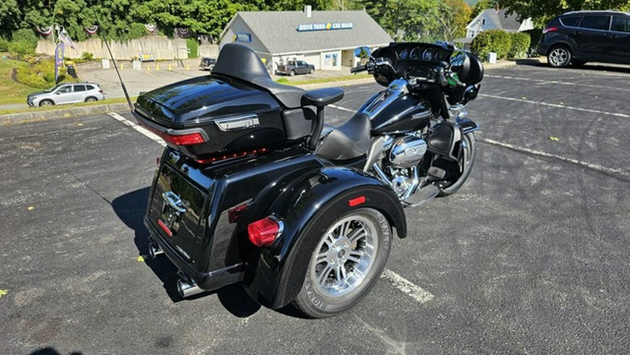 2018 Harley-Davidson Trike FLHTCUTG - Tri Glide Ultra