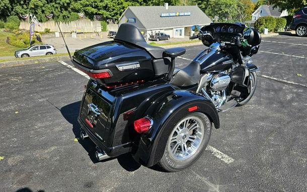 2018 Harley-Davidson Trike FLHTCUTG - Tri Glide Ultra