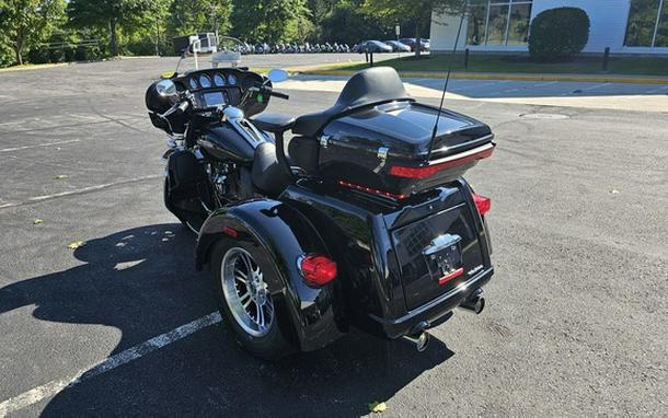 2018 Harley-Davidson Trike FLHTCUTG - Tri Glide Ultra