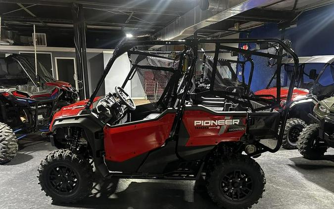 2025 Honda® Pioneer 1000-5 Deluxe