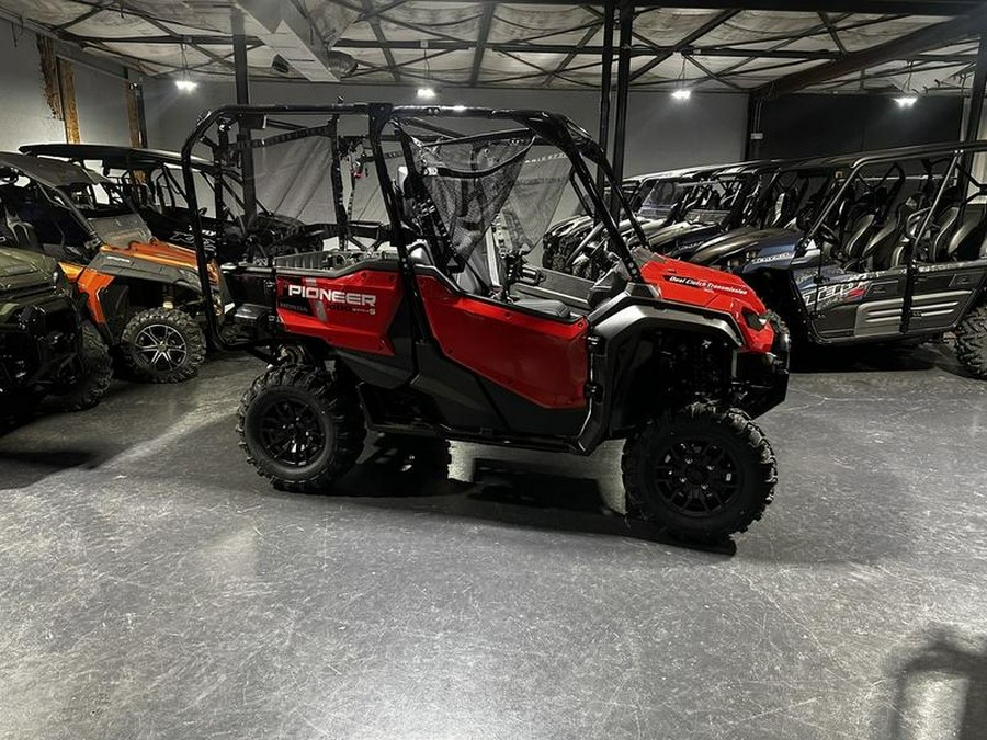 2025 Honda® Pioneer 1000-5 Deluxe