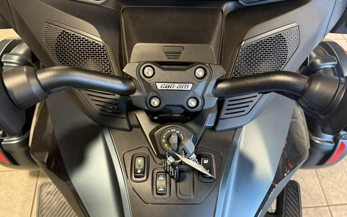 2026 Can-Am® Spyder RT Limited Dark