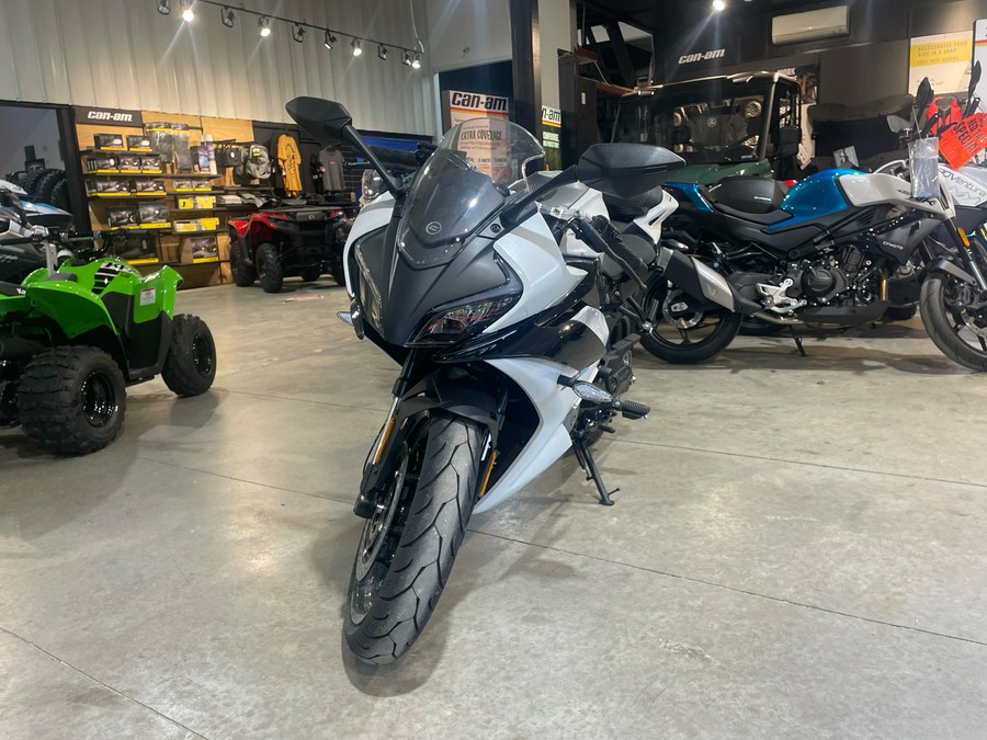 2025 CFMOTO SS 300