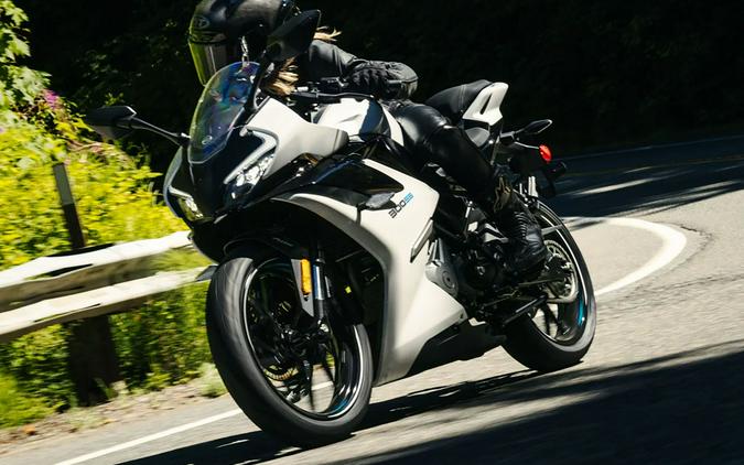 2025 CFMOTO SS 300