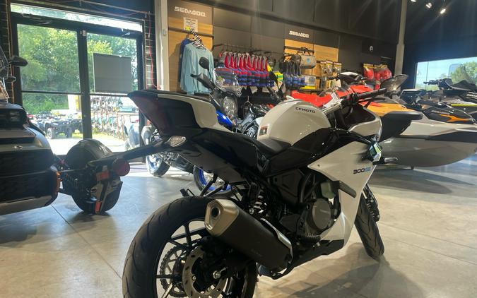 2025 CFMOTO SS 300