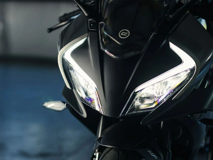 2025 CFMOTO SS 300