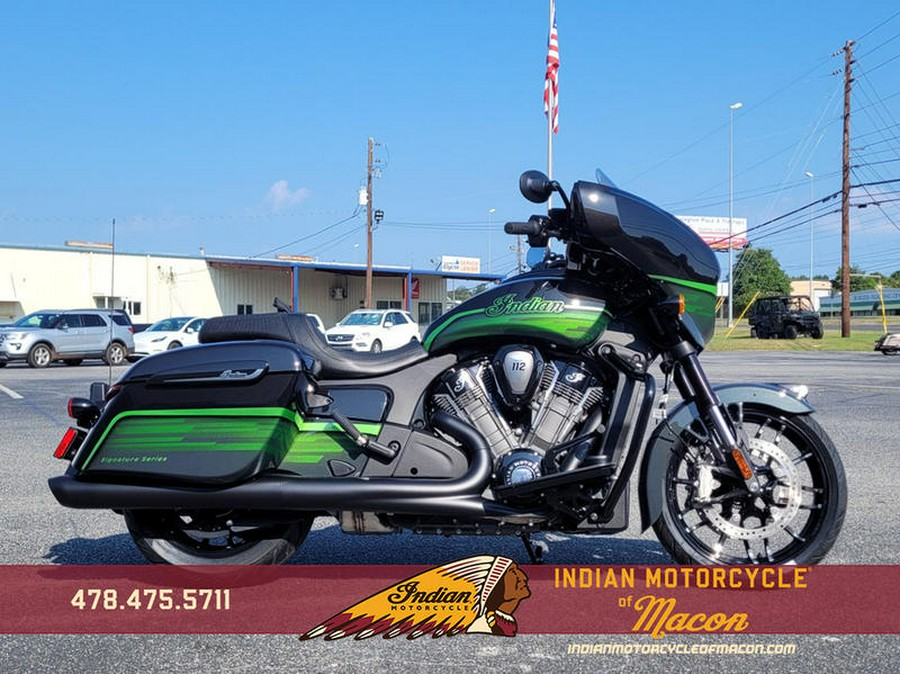 2026 Indian Motorcycle® Chieftain PowerPlus Dark Horse Signature Series Abyss Metallic / Cypher Gr