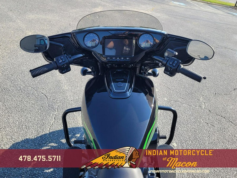 2026 Indian Motorcycle® Chieftain PowerPlus Dark Horse Signature Series Abyss Metallic / Cypher Gr