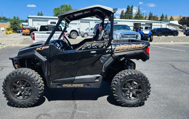 2023 Polaris Industries GENERAL XP 1000 Ultimate Black Crystal