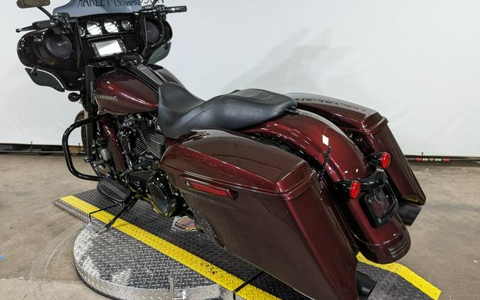 2018 Harley-Davidson Street Glide Special Twisted Cherry