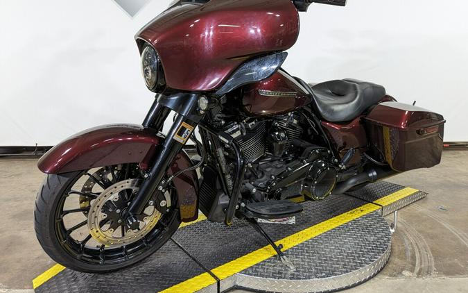 2018 Harley-Davidson Street Glide Special Twisted Cherry