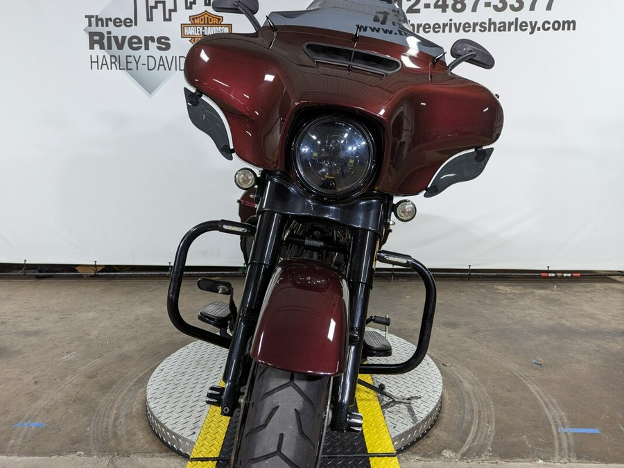 2018 Harley-Davidson Street Glide Special Twisted Cherry