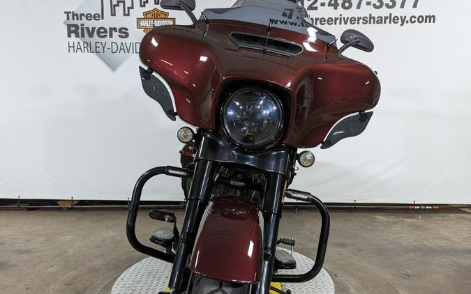 2018 Harley-Davidson Street Glide Special Twisted Cherry