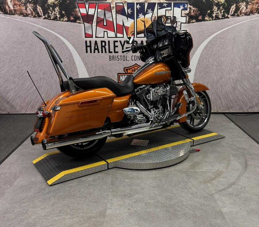 2014 FLHXS Street Glide® Special