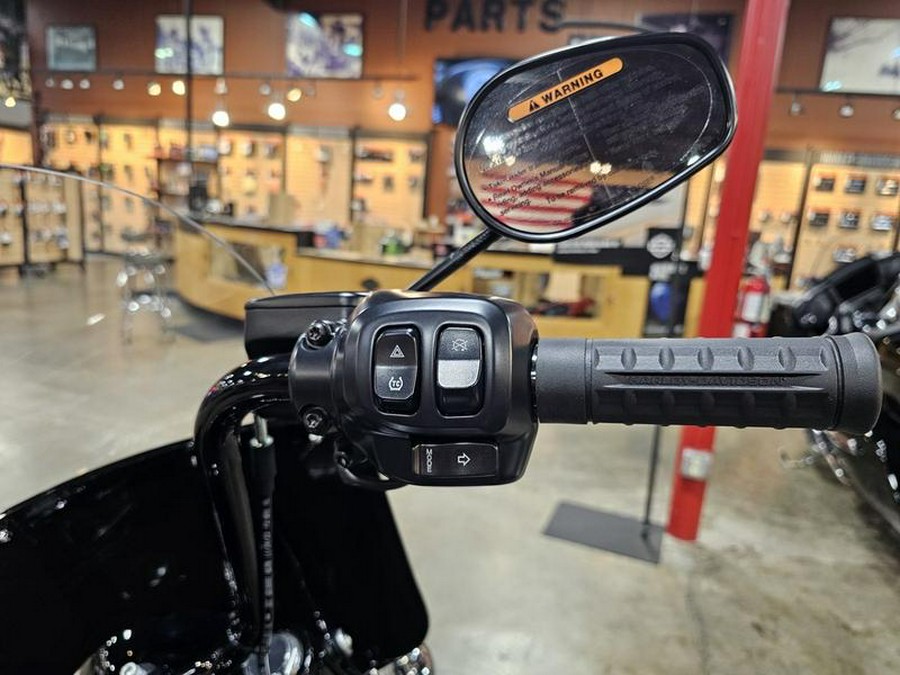 2025 Harley-Davidson® FLHC - Heritage Classic