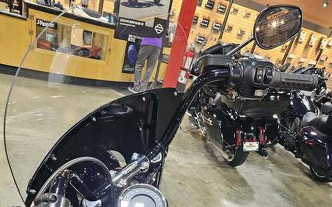 2025 Harley-Davidson® FLHC - Heritage Classic