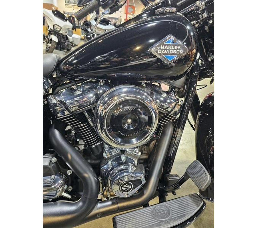 2025 Harley-Davidson® FLHC - Heritage Classic