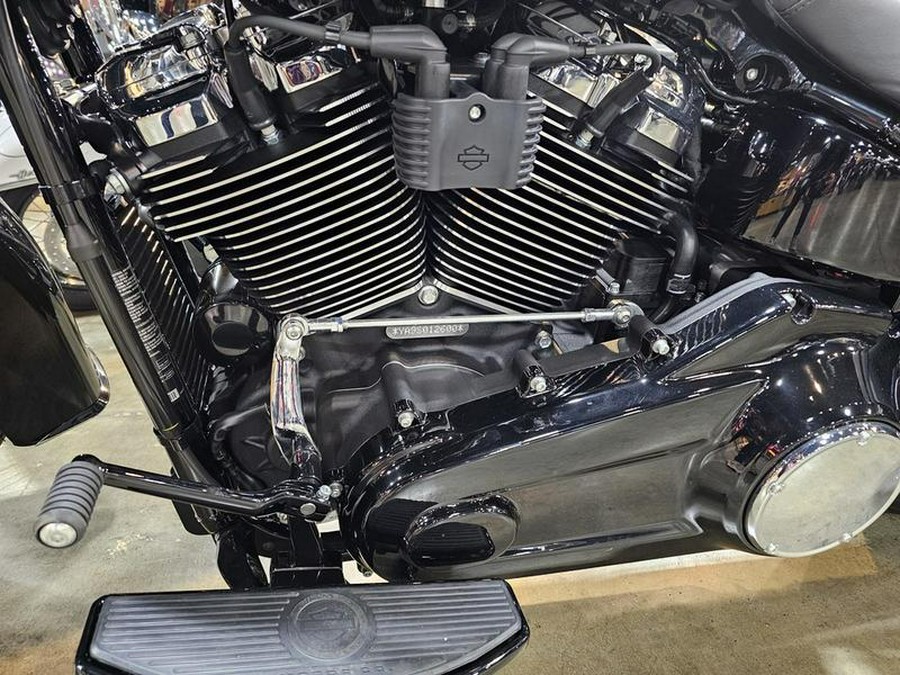 2025 Harley-Davidson® FLHC - Heritage Classic