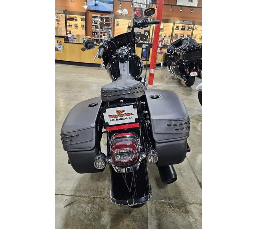 2025 Harley-Davidson® FLHC - Heritage Classic