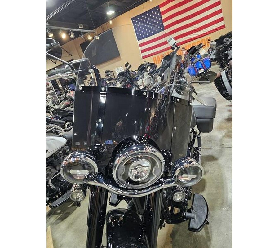 2025 Harley-Davidson® FLHC - Heritage Classic